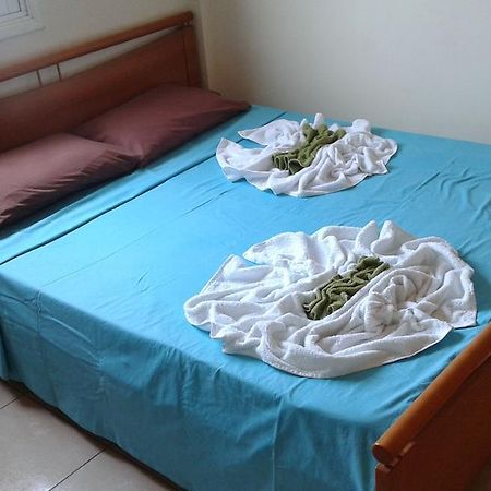 Carisa Olympic Court Apartment Larnaca Room photo