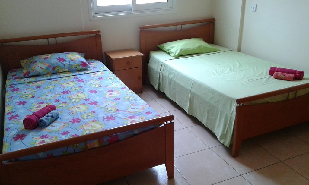 Carisa Olympic Court Apartment Larnaca Room photo