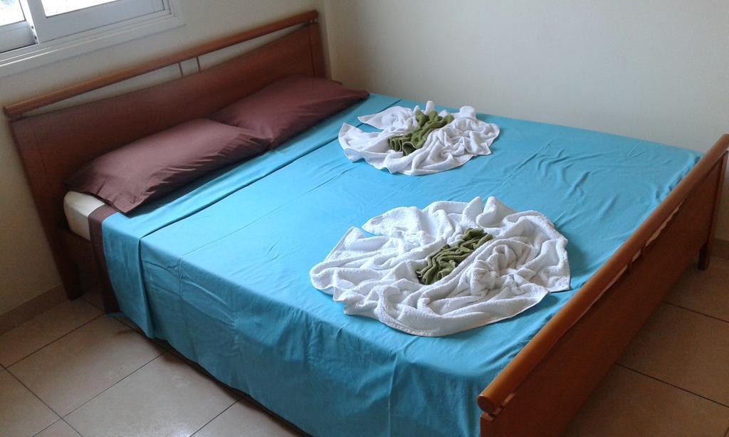 Carisa Olympic Court Apartment Larnaca Room photo