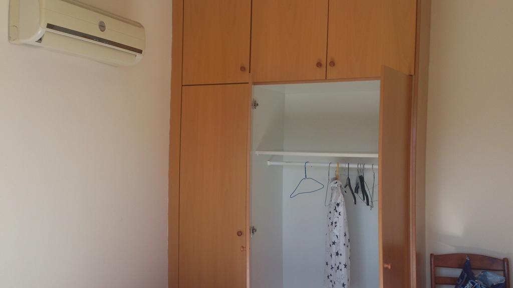Carisa Olympic Court Apartment Larnaca Room photo