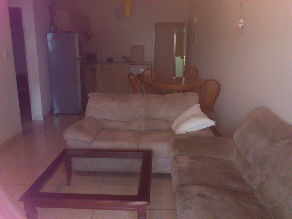 Carisa Olympic Court Apartment Larnaca Room photo